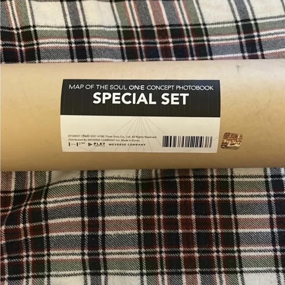 bts mots on:e photobook first edition poster set - Picture 1 of 4